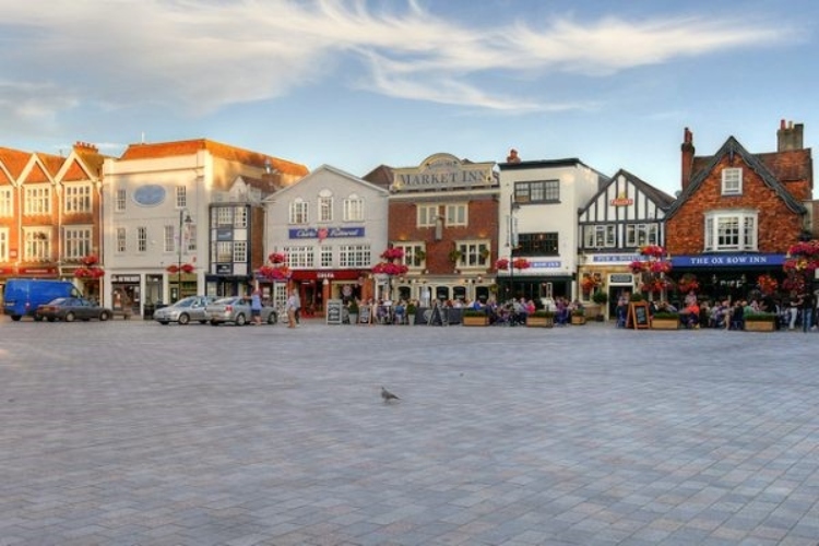 Restaurants in Market Square Salisbury