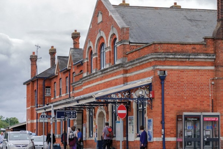 Salisbury railway station